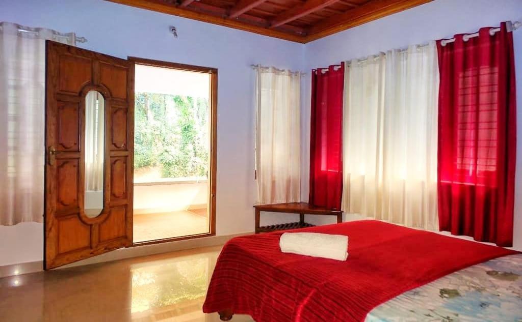 Coorg Divine Spark Home Stay Suntikoppa Exteriör bild