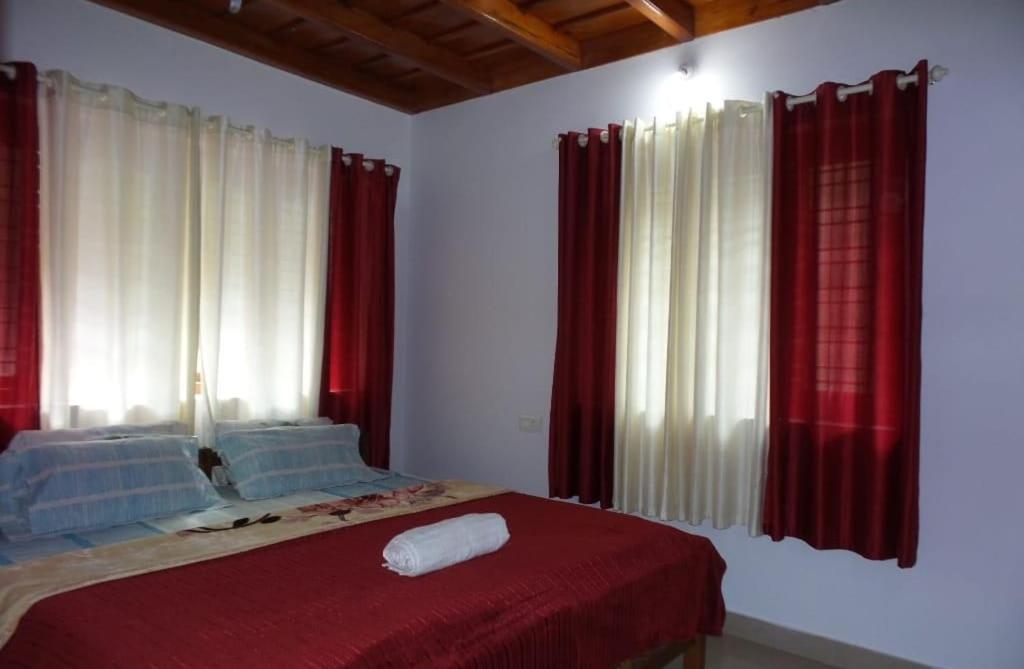 Coorg Divine Spark Home Stay Suntikoppa Exteriör bild