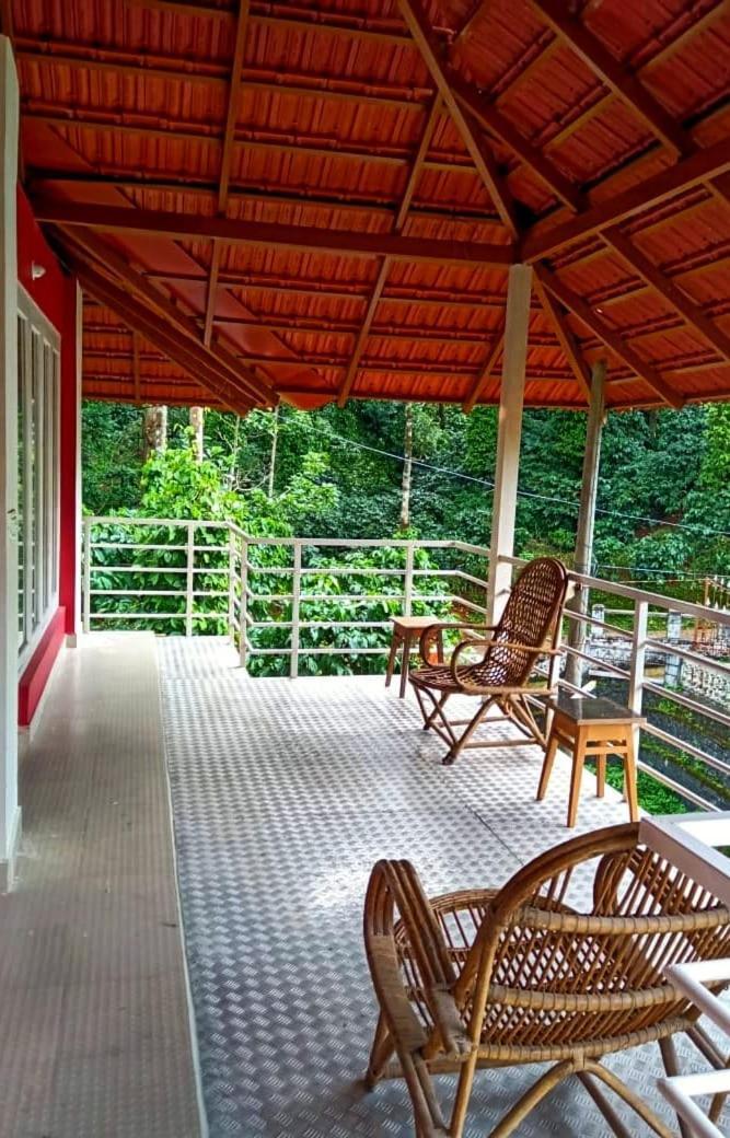 Coorg Divine Spark Home Stay Suntikoppa Exteriör bild