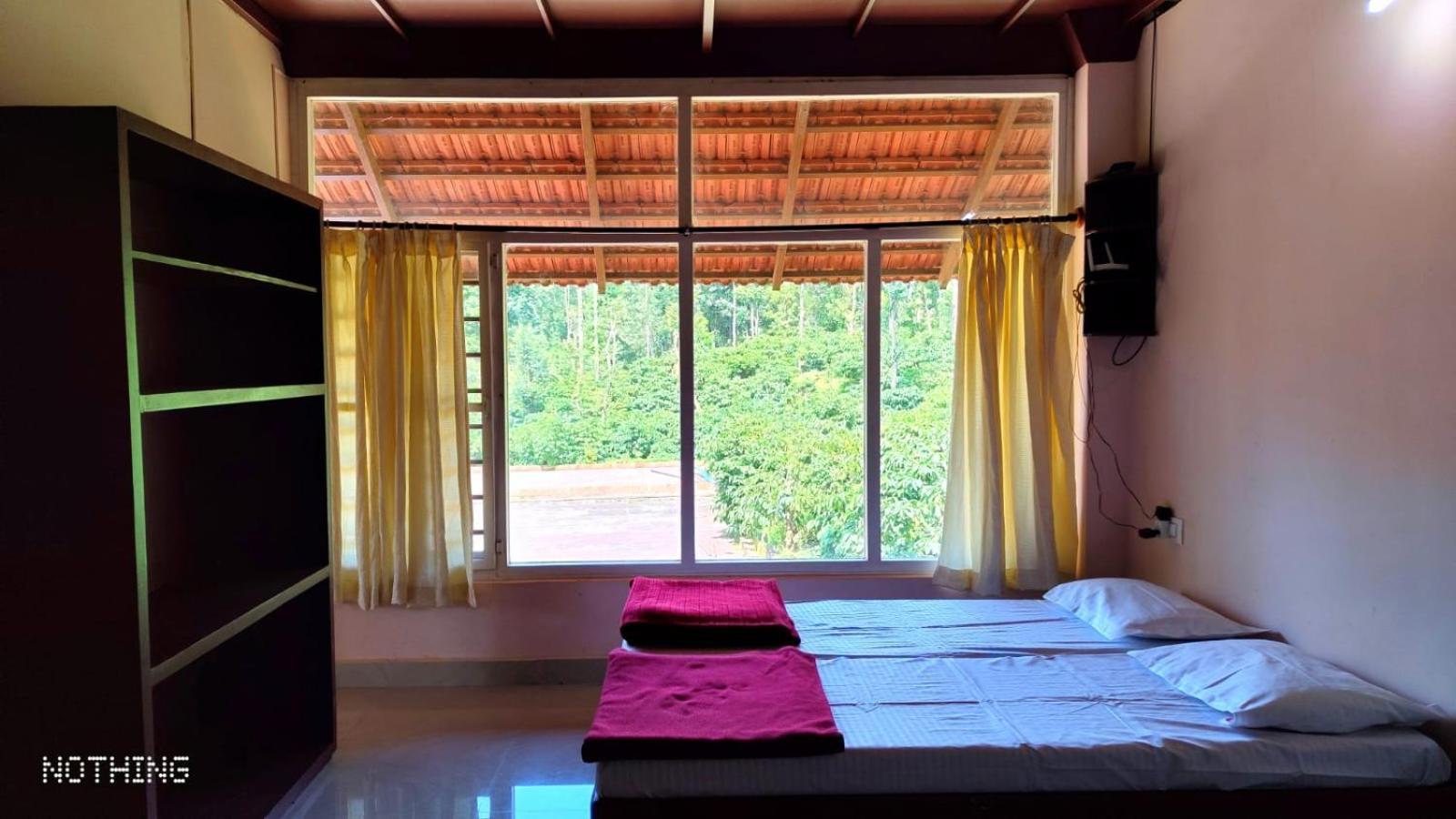 Coorg Divine Spark Home Stay Suntikoppa Exteriör bild