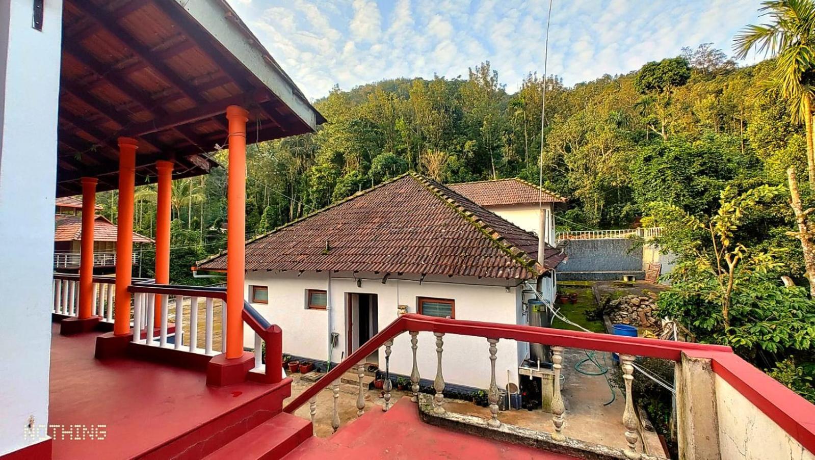 Coorg Divine Spark Home Stay Suntikoppa Exteriör bild