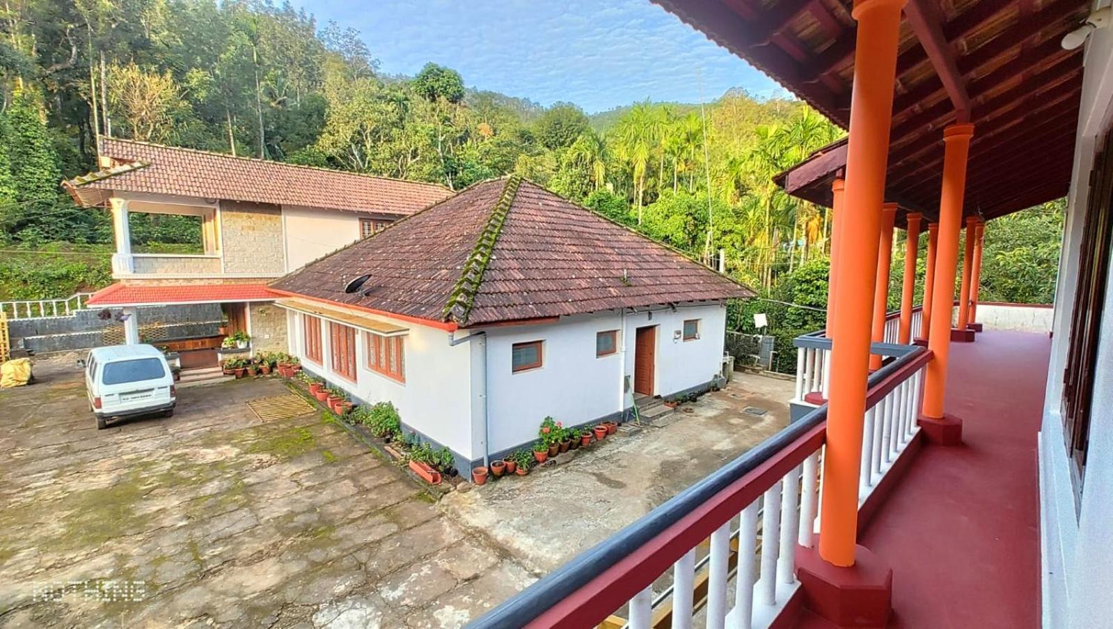 Coorg Divine Spark Home Stay Suntikoppa Exteriör bild