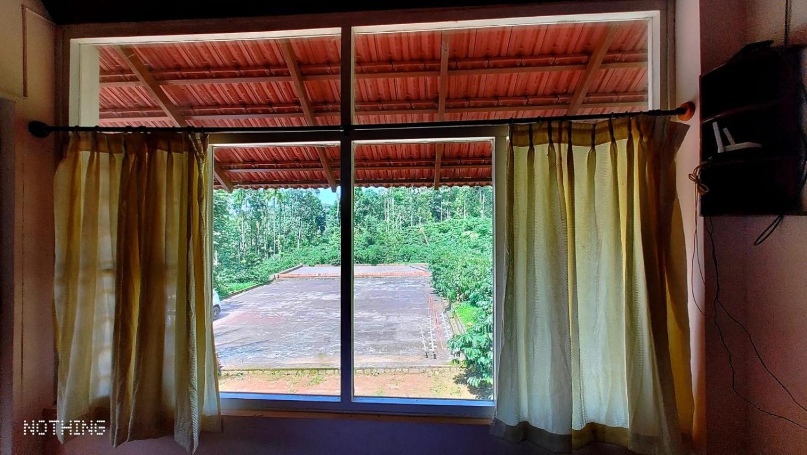 Coorg Divine Spark Home Stay Suntikoppa Exteriör bild